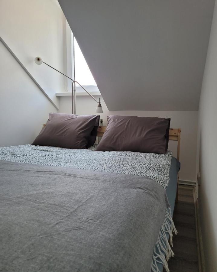 Excellent Apartments Central 3 Min Walk From The Colonnade KLV Exterior foto